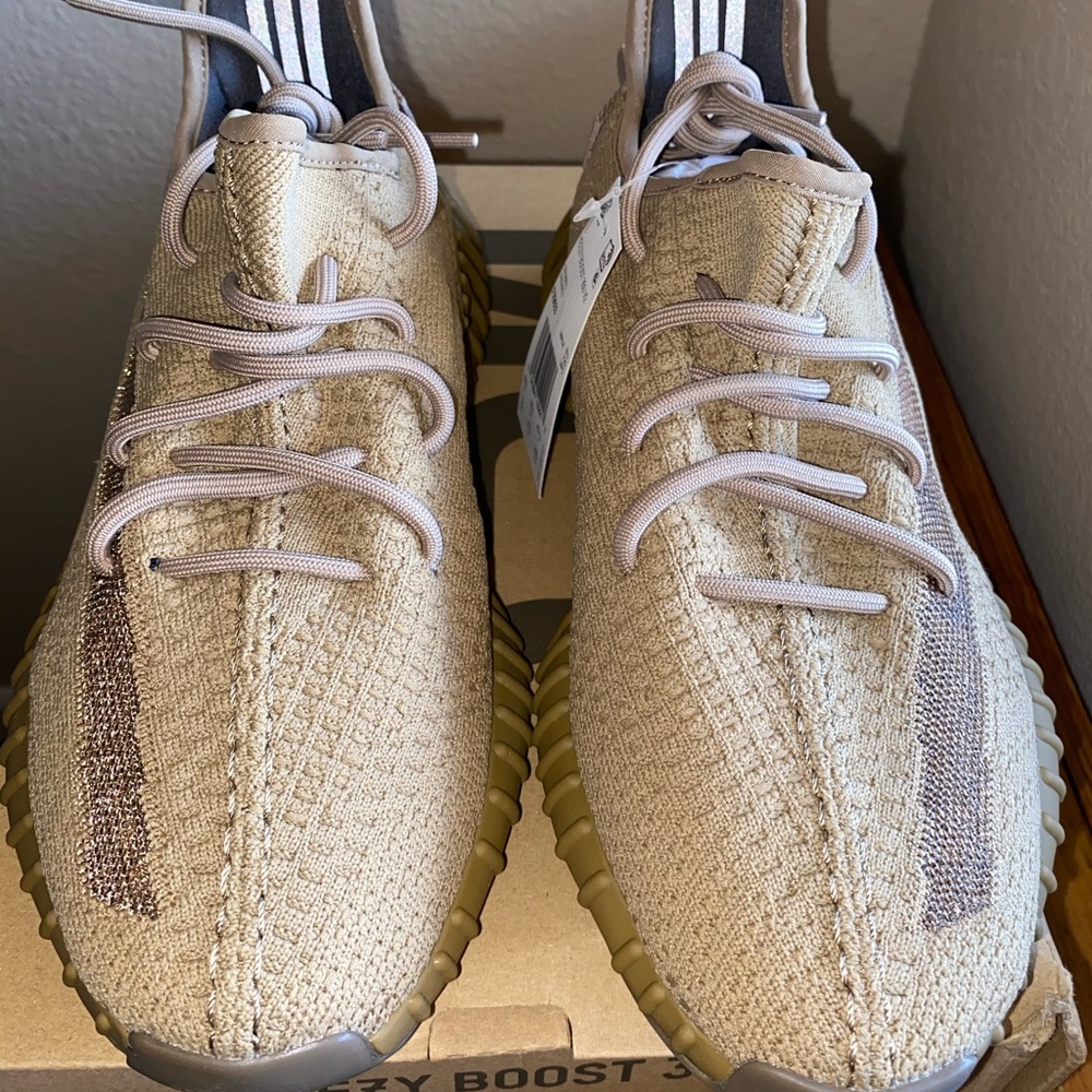 Yeezy boost Earth